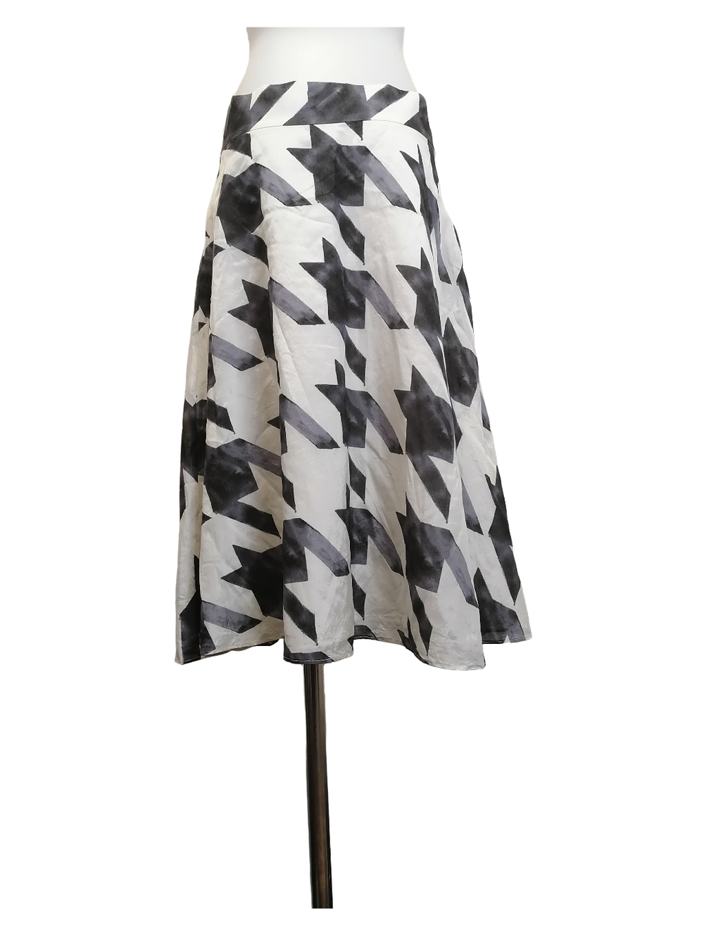 🕊Liz Claiborne black & white houndstooth midi skirt. Size: 8